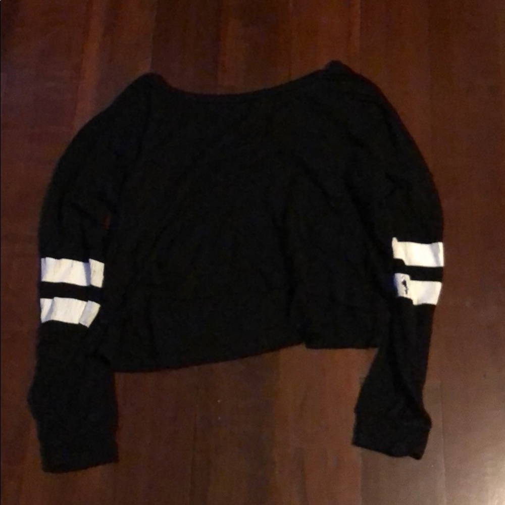 Black crop top